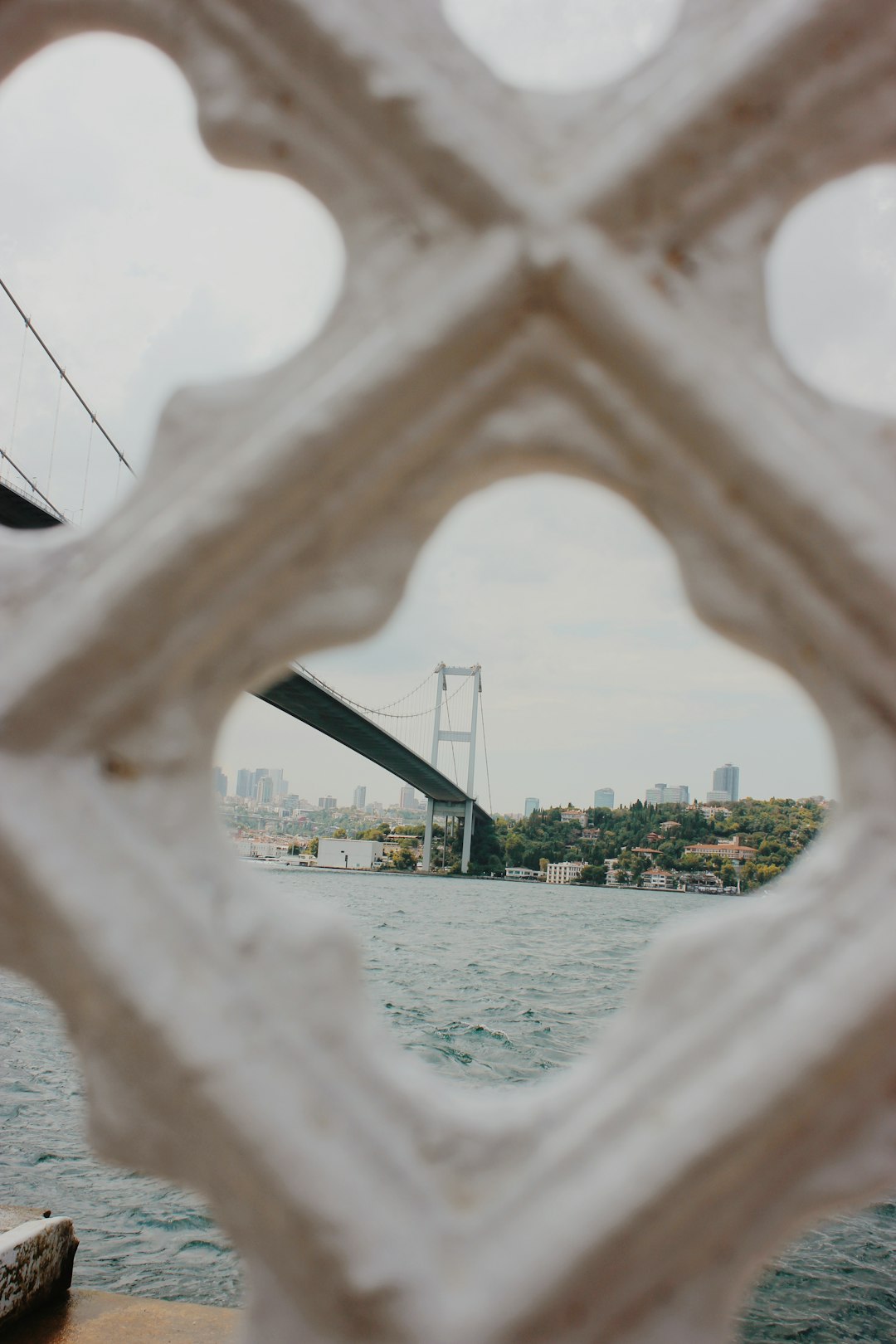 İstanbul Boğazı ve Galataport manzarası