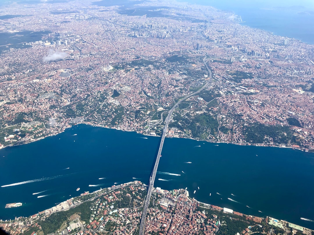 İstanbul’da sabah ışığı ve kent silueti